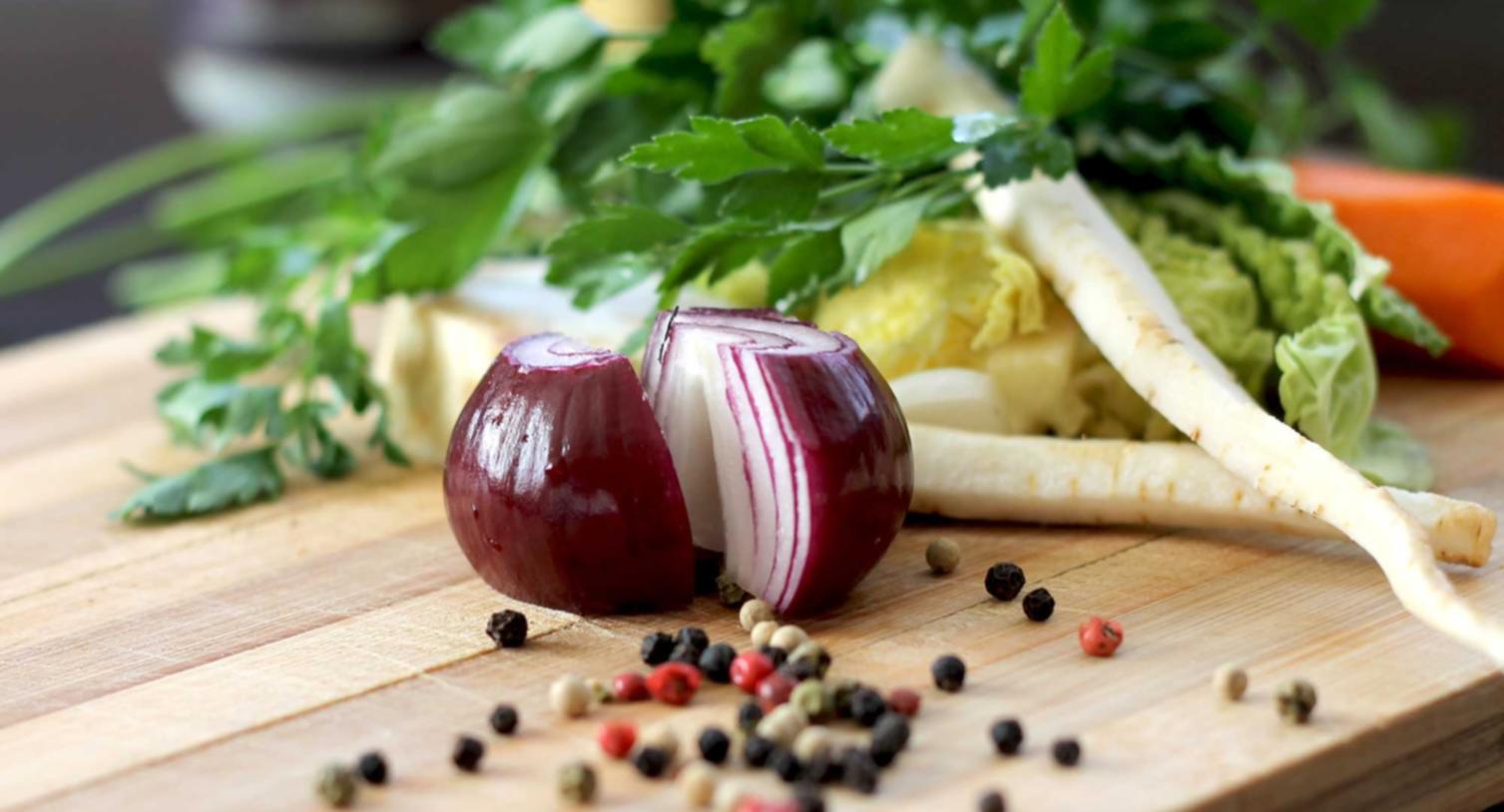 金洋如何提升公司的在线口碑和品牌声誉？