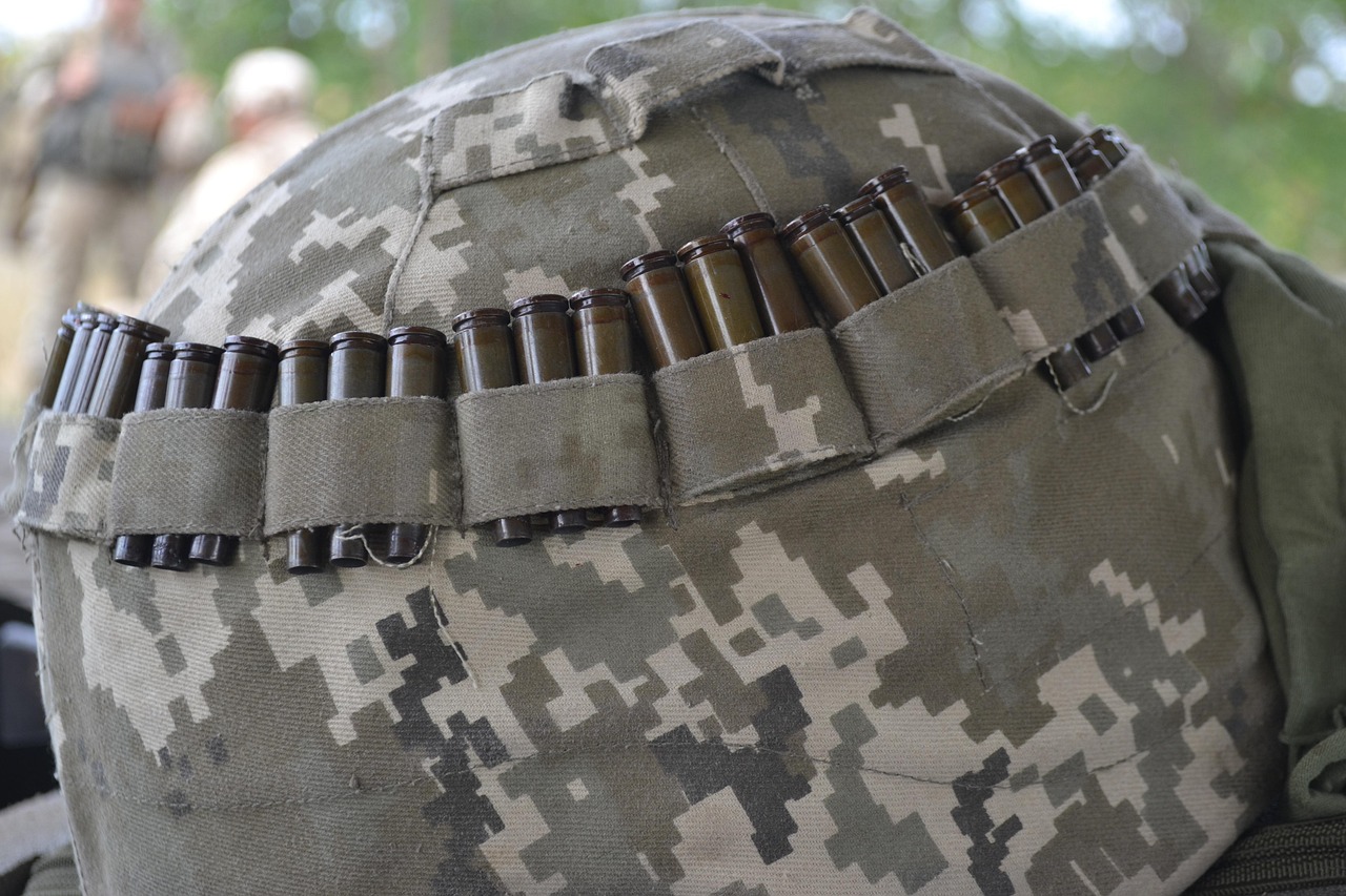 实名QQ号买卖：详情下载教程淘持APP